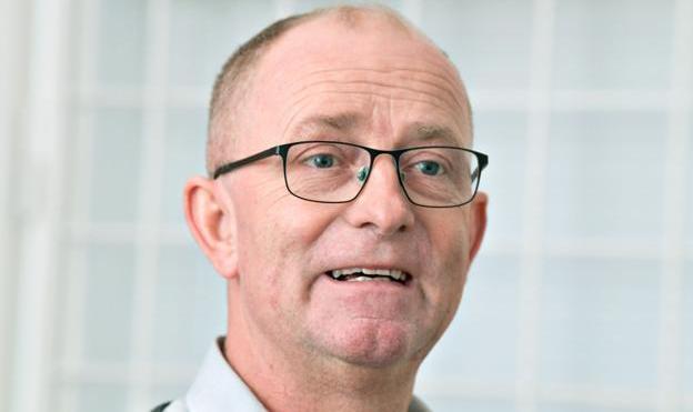 Jan Jæger er både købmand i Øster Brønderslev samt formand for det lokale kraftvarmeværk.