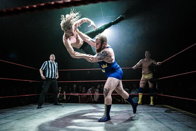 Wrestling blander stunt, humor, drama og action til sin helt egen cocktail af live-underholdning. Foto: Peter Troest