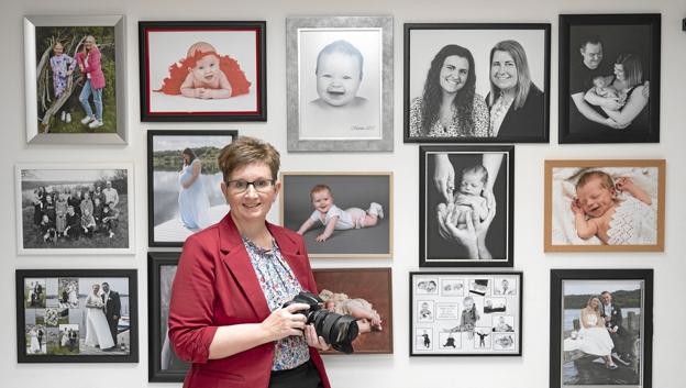 - Der er altid mennesker på mine billeder. Jeg foretrækker helt klart den personlige fotografering, fortæller Pia Larsen. Privatfoto