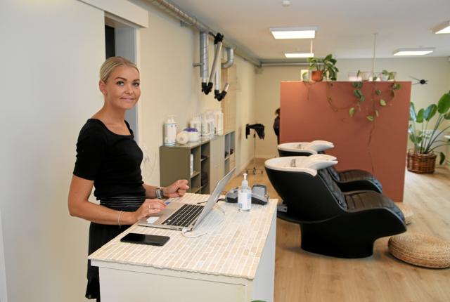 Katrine Trekær Bech har været selvstændig frisør i over 10 og har nu to ansatte. Foto: Hans Sejlund