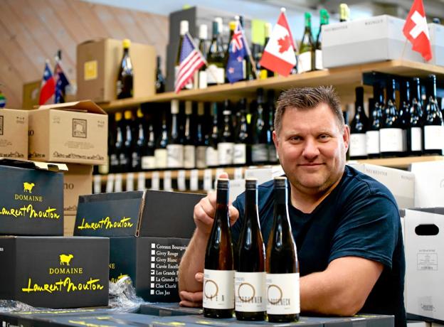 Henrik Tachau Kristensen, som står bag den nye vinfestival i Skagen, er uddannet tjener og sommelier og har tidligere haft Restaurant De 2 Have på Grenen. Foto: Vibe Maria Dahl Andersen