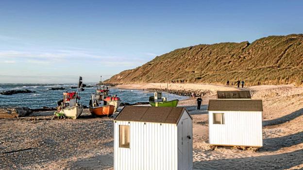 Dag to af Hook & Cook i Lønstrup 3. september byder blandt andet på friskfanget fisk fra Lønstrups eneste tilbageværende kutter, som deltagerne selv kan tilberede med kyndig hjælp fra kokkene fra Villa Vest. Foto: Visit Nordvestkysten