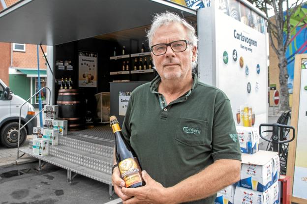 Konsulent Per Dissing fra Carlsberg kører landet rundt og byder på smagsprøver på specialøl fra Carlsberg og Grimbergen. Foto: Jesper Hansen