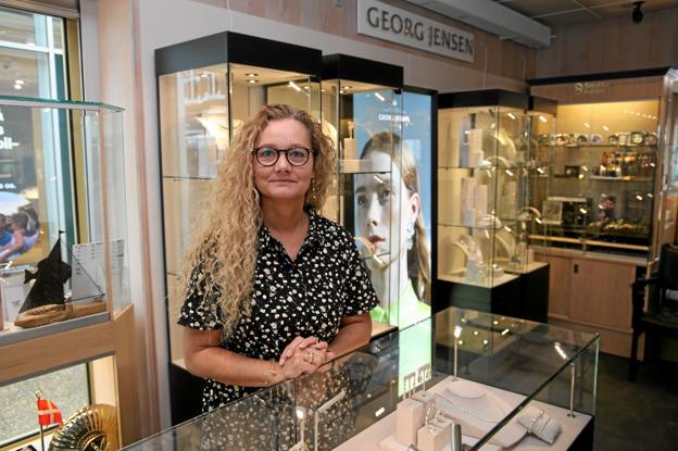 Karina Strunge har samlet sine aktiviteter i Dannesboe Guld og Sølv og lancerer til efteråret en ny webshop. Foto: Hans Sejlund