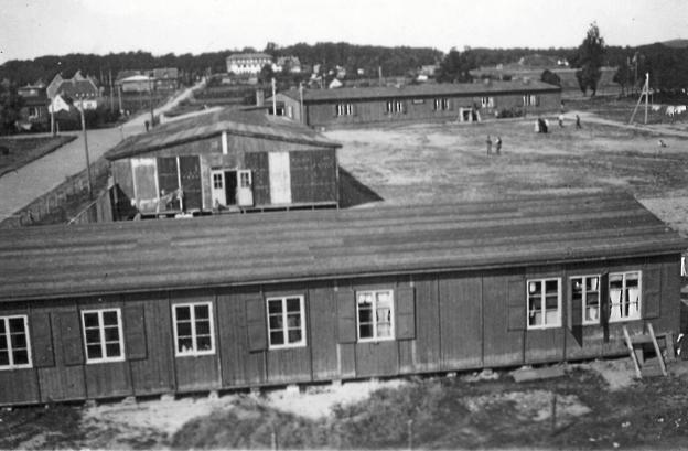 Barakkerne ved Strandvejen ved de røde bygninger, hvor Sæby Friskole har til huse. Privatfoto