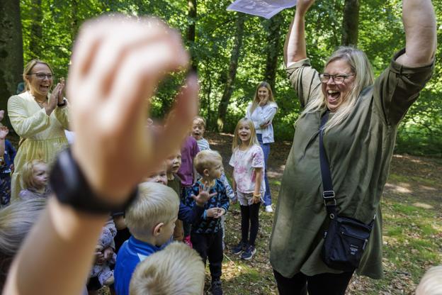 Der var stor jubel i Munkholmanlægget, da Mariager blev annonceret som vinderby. Foto: Henrik Bo <i>Foto: Henrik Bo</i>