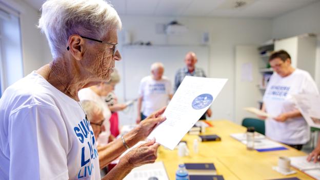 Brønderslev Lungekor mødes hver onsdag. De har det sjovt med at synge sammen og får trænet lungerne imens. <i>Foto: Torben Hansen</i>