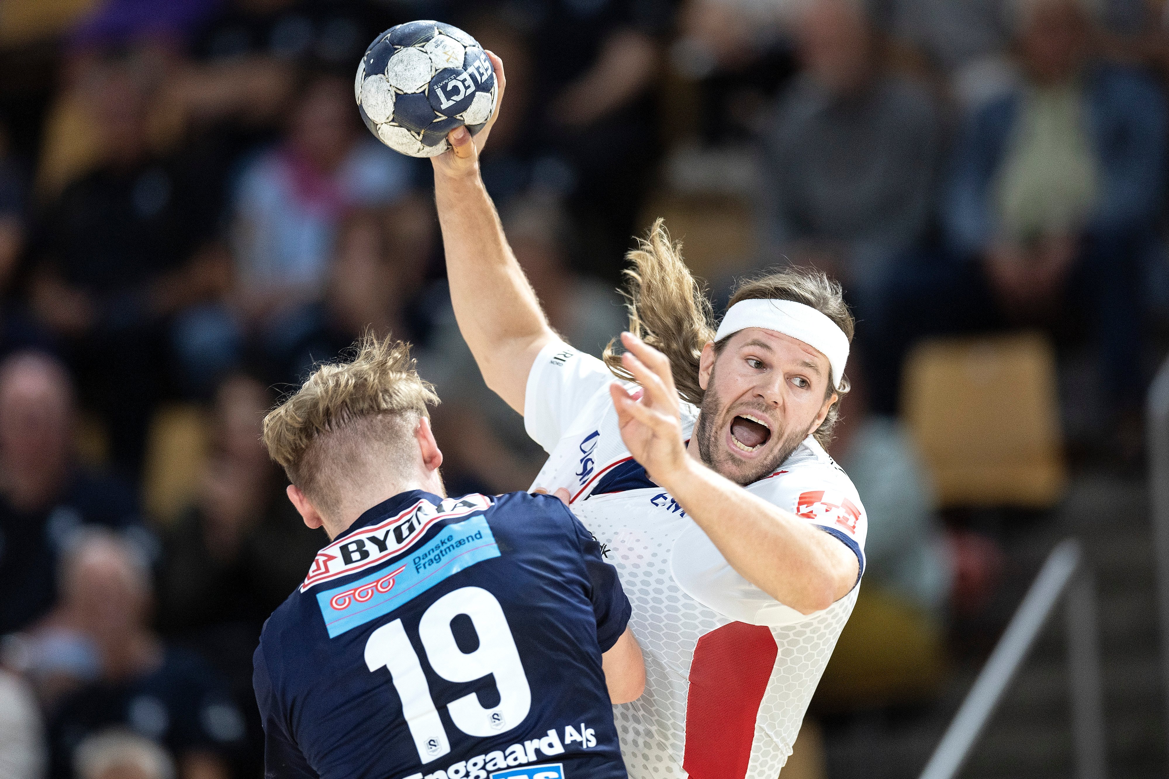 Fuld skrue fra Mikkel Hansen - skød Aalborg til ny sejr