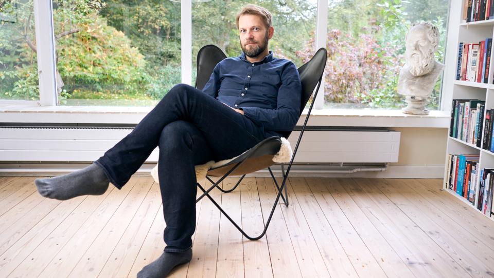 "Virksomheder skal lære at forstå, at de ikke ejer de ansattes tid. Man skal koncentrere sig om værdien af dét, de laver, fremfor hvor lang tid de er på arbejde,” siger Dennis Nørmark, der er antropolog. <i>Ritzau Scanpix</i>