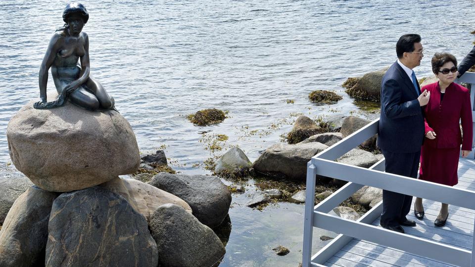 I juni 2012 besøgte Kinas præsident og frue flere seværdigheder i København. Samtidig undertrykte politiet folks mulighed for at ytre sig og demonstrere. Over 100 har senere fået erstatning for de ulovlige indgreb. (Arkivfoto). <i>Søren Bidstrup/Ritzau Scanpix</i>