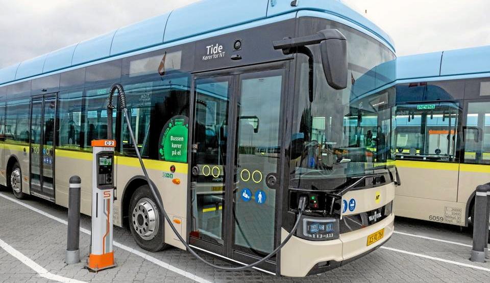 Tide Bus mangler akut mellem 15 og 20 chauffører til sine bybusser. Nu kommer der hjælp fra AMU Nordjylland - hvis ellers centeret kan skaffe kursister. <i>PR-foto</i>