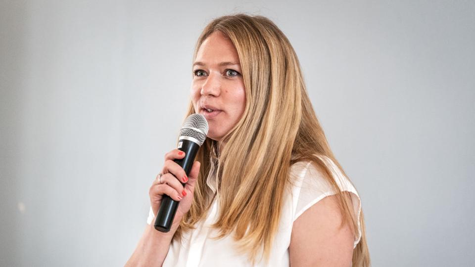 Både skokoncernen Ecco og isoleringsgiganten Rockwool bør skamme sig over deres aktivitet i Rusland, som bekriger Ukraine, mener finansordfører Lisbeth Bech-Nielsen (SF). (Arkivfoto). <i>Ida Marie Odgaard/Ritzau Scanpix</i>