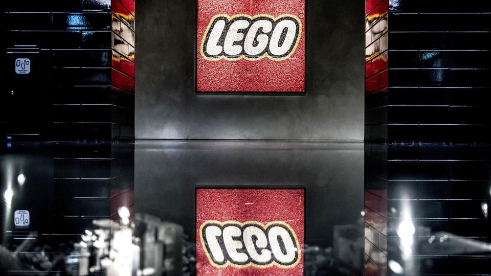 En tidligere ansat ved Lego og en indehaver af et fynsk el-firma orkestrerede svindel mod Lego for millioner af kroner. Landsretten har nu sat straffen i sagen op. (Arkivfoto). <i>Mads Claus Rasmussen/Ritzau Scanpix</i>