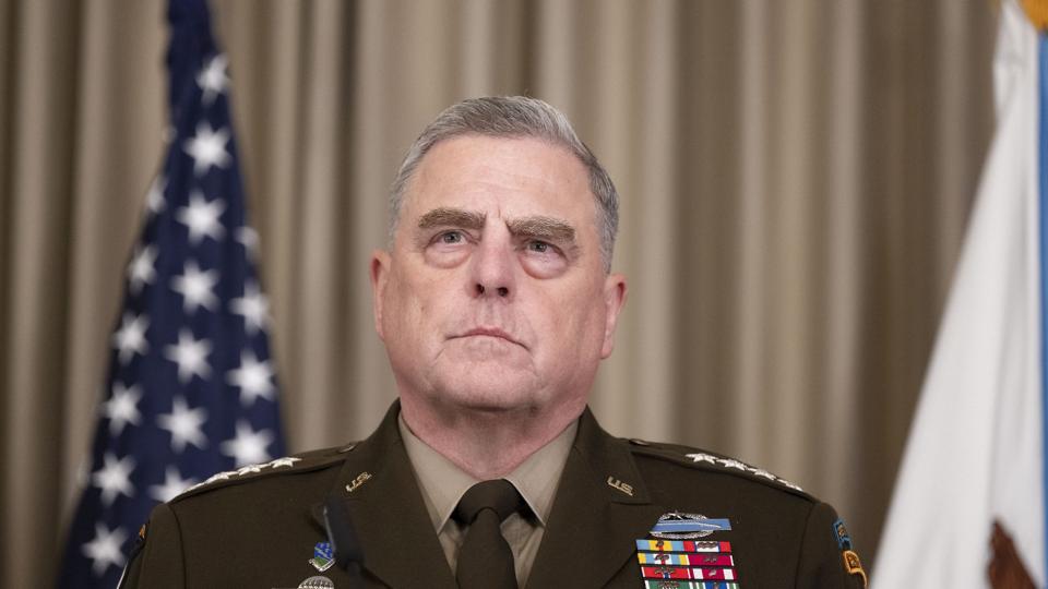 Ukraine har stor succes med at bruge langtrækkende raketter mod russiske mål. Ukraine har nu ramt over 400 russiske mål med det særlige Himars-raketsystem, siger USA general Mark Milley. <i>Boris Roessler/Ritzau Scanpix</i>