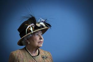 Dronning Elizabeth er død efter syv årtier på tronen