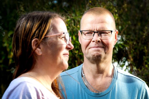 Mens Johnny arbejder i Bygma i Frederikshavn, er Pia på nuværende tidspunkt jobsøgende. Hun har tidligere været ansat i hjemmeplejen. <i>Foto: Torben Hansen</i>