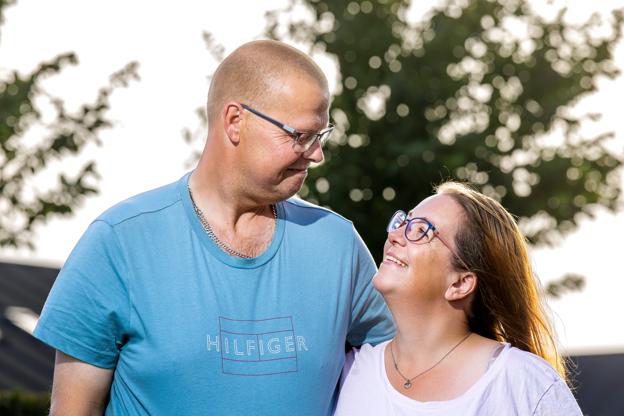 Pia og Johnny fandt kærligheden og hinanden i en singlegruppe i Frederikshavn - men det var egentlig ikke meningen, at singlegruppen skulle bruges til sådan et formål. <i>Foto: Torben Hansen</i>