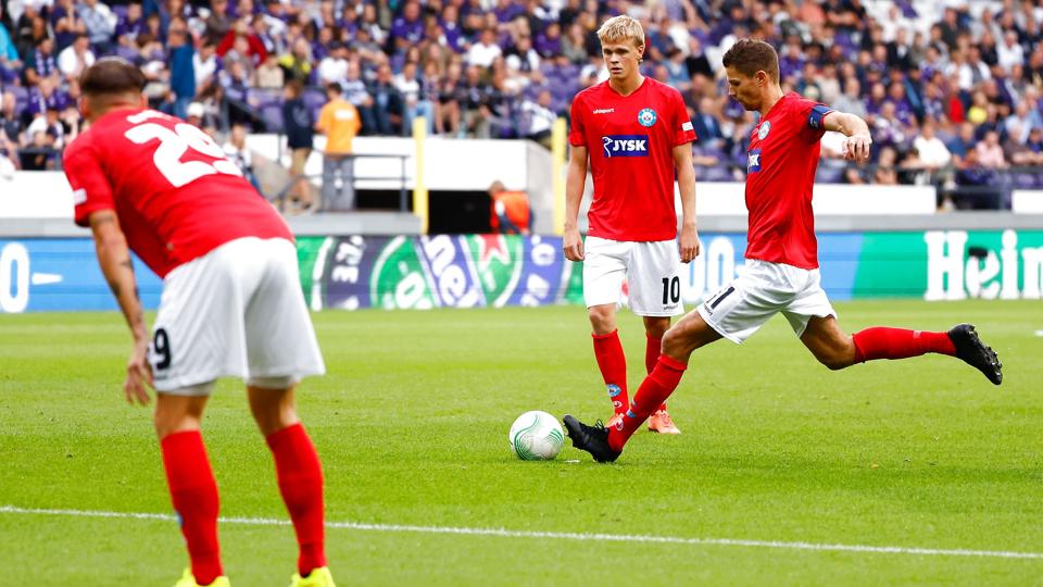Nicklas Helenius og resten af Silkeborg skød med løst krudt i udekampen mod Anderlecht. <i>Stephanie Lecocq/Ritzau Scanpix</i>