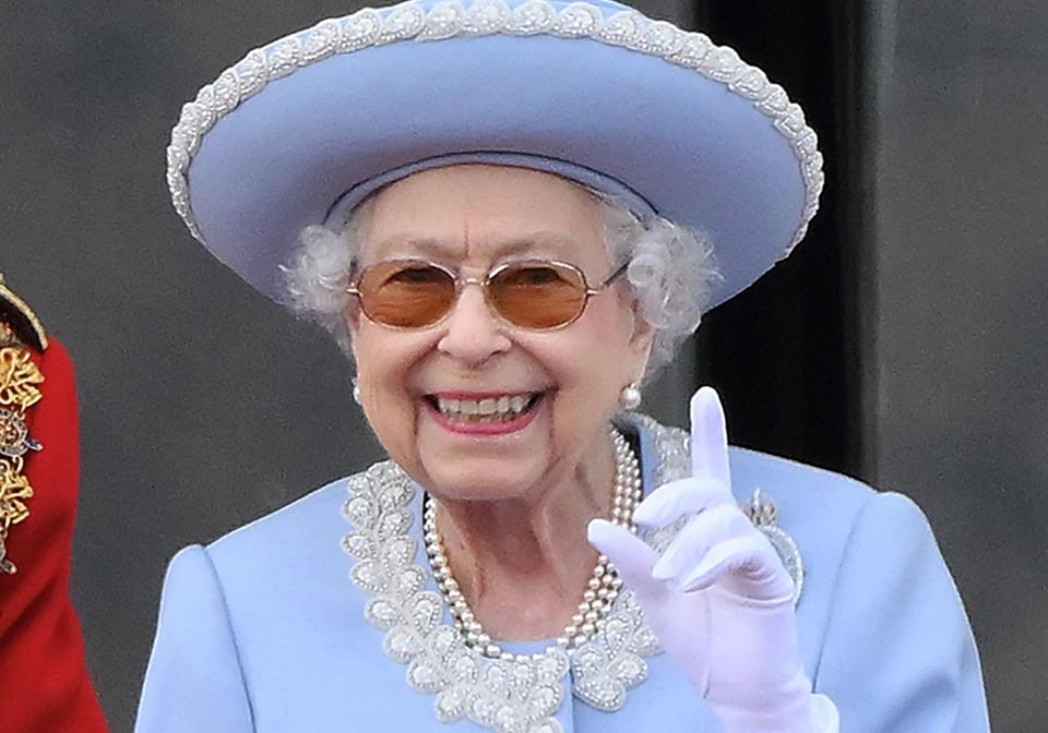 Dronning Elizabeth blev i sit lange liv ”dronningernes dronning”. Det skyldtes ikke mindst det faktum, at da hun kom til som monark, blev hun sat i spidsen for en nation i sværvægtsklassen med indflydelse, interesser og besiddelser over store dele af verden. <i>Foto: Daniel Leal/AFP/Ritzau Scanpix</i>