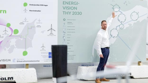 Visionerne på energiområdet - og for den fremtidige håndtering af CO2 - er ikke kun et regionalt anliggende. Jens Therkelsen, Thisted Kommunes erhvervsafdeling, orienterede om det arbejde, der allerede er gjort på kommunalt plan og at skabe grundlag for grøn omstilling. <i>Foto: Bo Lehm</i>