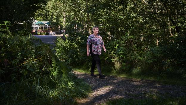 Bente fra Rold Storkro vil gerne byde forretningsfolk på en gåtur i skoven. <i>Foto: NIcolas Cho Meier</i>