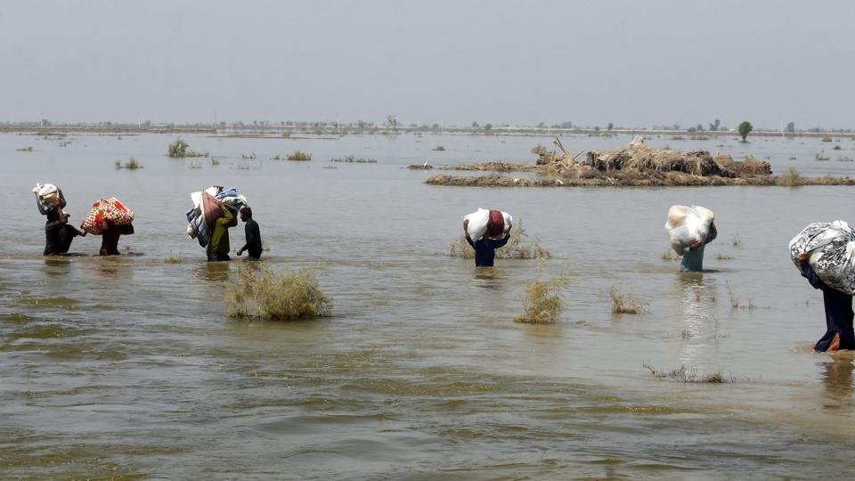 Der er sket ødelæggelser for 30 milliarder dollar (op mod 222 milliarder kroner) under ekstreme oversvømmelser i Pakistan, siger FN's generalsekretær, António Guterres. <i>Fareed Khan/Ritzau Scanpix</i>