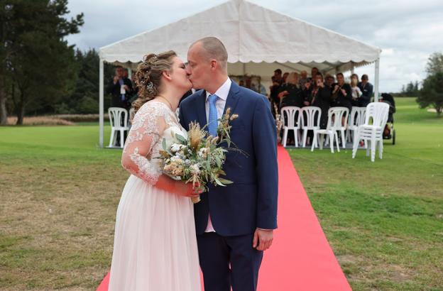 Så må der kysses ... <i>Foto: Bente Poder</i>