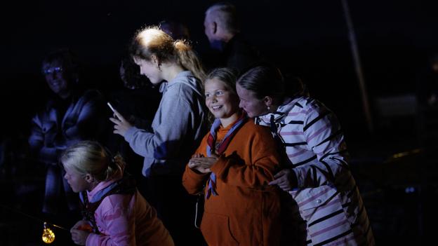 Heppefesten i Karby leverede en stor oplevelse for løberne, da de med 110 km. i benene blev mødt af jublen og bifald. <i>Foto: Henrik Bo</i>