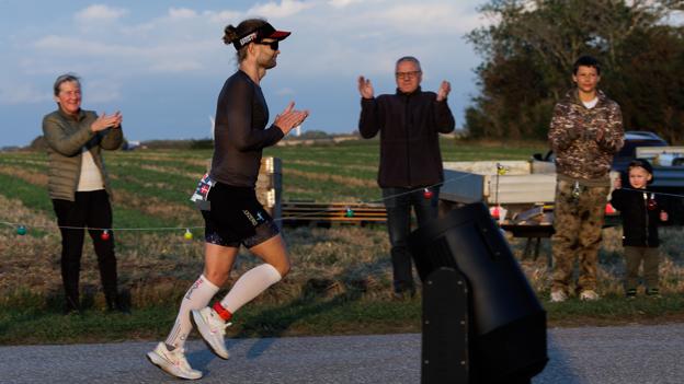 Jacob Justesen var endnu i fin form ved 110 km.-mærket i Karby, men siden blev han ramt af mavepine, der satte en definitiv kæp i hjulet for vinderchancerne. <i>Foto: Henrik Bo</i>