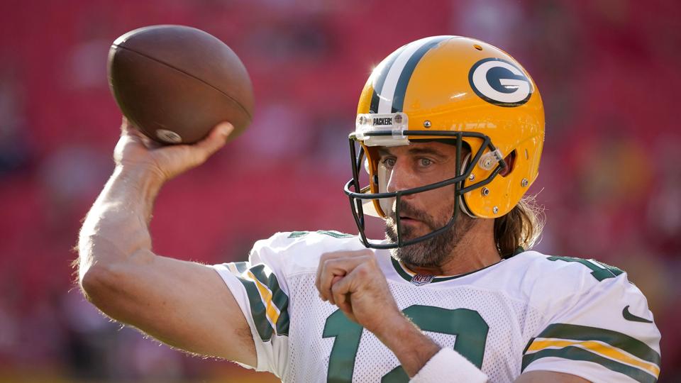 Aaron Rodgers underskrev tidligere på året en treårig kontraktforlængelse til en værdi af 150,8 millioner dollar. <i>Ed Zurga/Ritzau Scanpix</i>