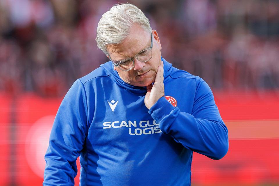 1-1 kampen mod Lyngby 11. september blev Lars Friis' sidste i spidsen for AaB. I det kommende halvandet år skal han i stedet være assistenttræner i den tjekkiske storklub Sparta Prag. <i>Arkivfoto: Henrik Bo</i>