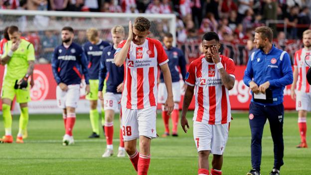 Allan Sousa (th.) er AaB-topscorer med fire mål. Oliver Ross (tv.) har endnu sit første seniormål til gode. <i>Foto: Henrik Bo</i>