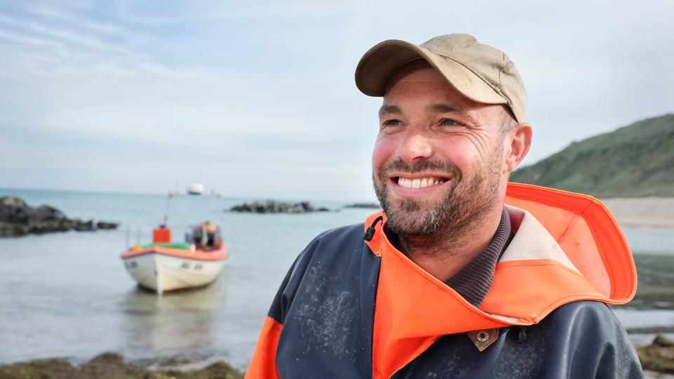 René Hansen er erhvervsfisker i Lønstrup, og han er rigtig glad for at have et frit arbejdsliv midt i naturen. <i>Foto: Bente Poder</i>