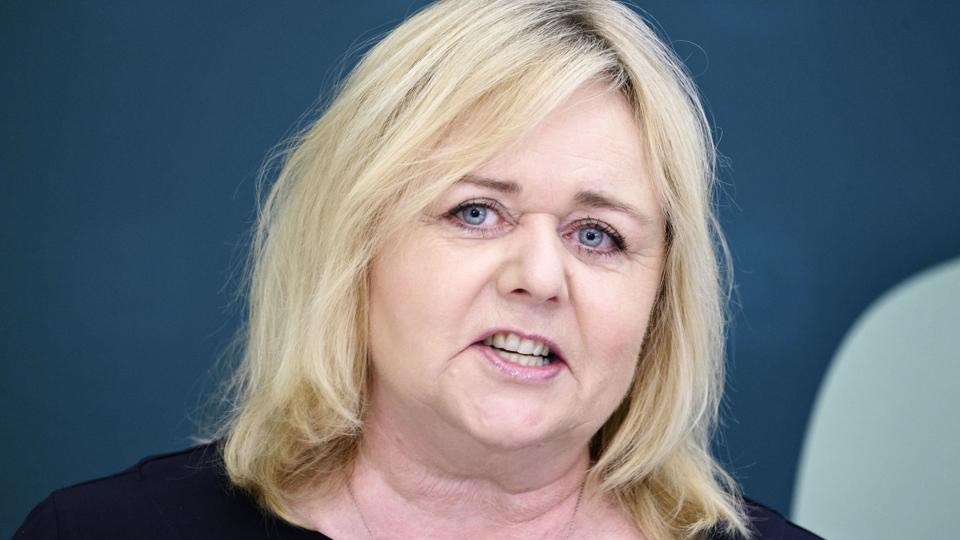 - Vi går ikke ind for, at der skal kernekraft på dansk jord, vi går ind for, at der skal udvikles og forskes noget mere. Punktum, siger Mona Juul om De Konservatives holdning til kernekraft. <i>Philip Davali/Ritzau Scanpix</i>