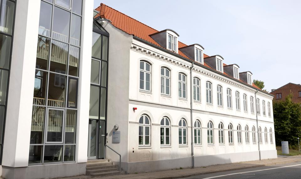 Folk er blevet syge af at gå på arbejde i Sundhedscentret i Hadsund. I efteråret blev der konstateret skimmelsvamp. <i>Arkivfoto: Claus Søndberg</i>
