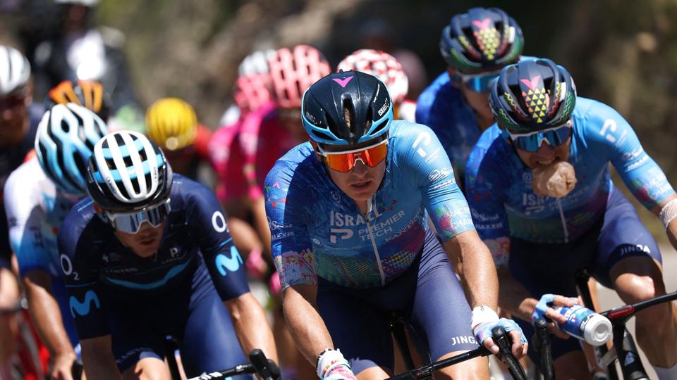 Jakob Fuglsang og holdkammeraterne har endnu ikke samlet point nok sammen til at forblive World Tour-hold. <i>Thomas Samson/Ritzau Scanpix</i>