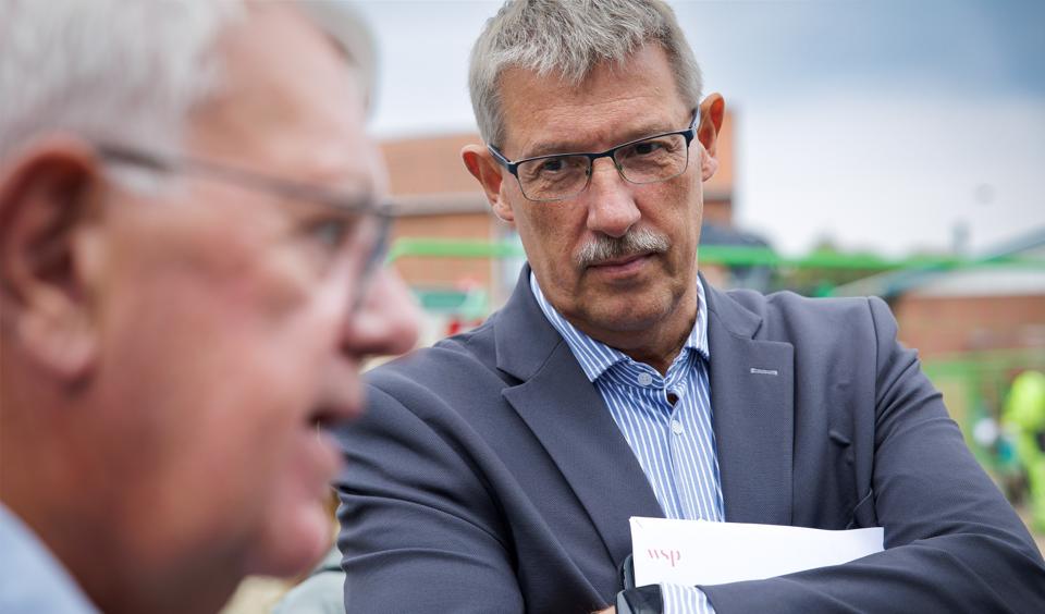 Teknisk direktør Mogens Kruse Andersen afviser kritikken fra Niels Skeby, fhv. direktør for Hanstholm Havn, af manglende kommunal opbakning til havnens grønne omstilling. <i>Foto: Bo Lehm</i>