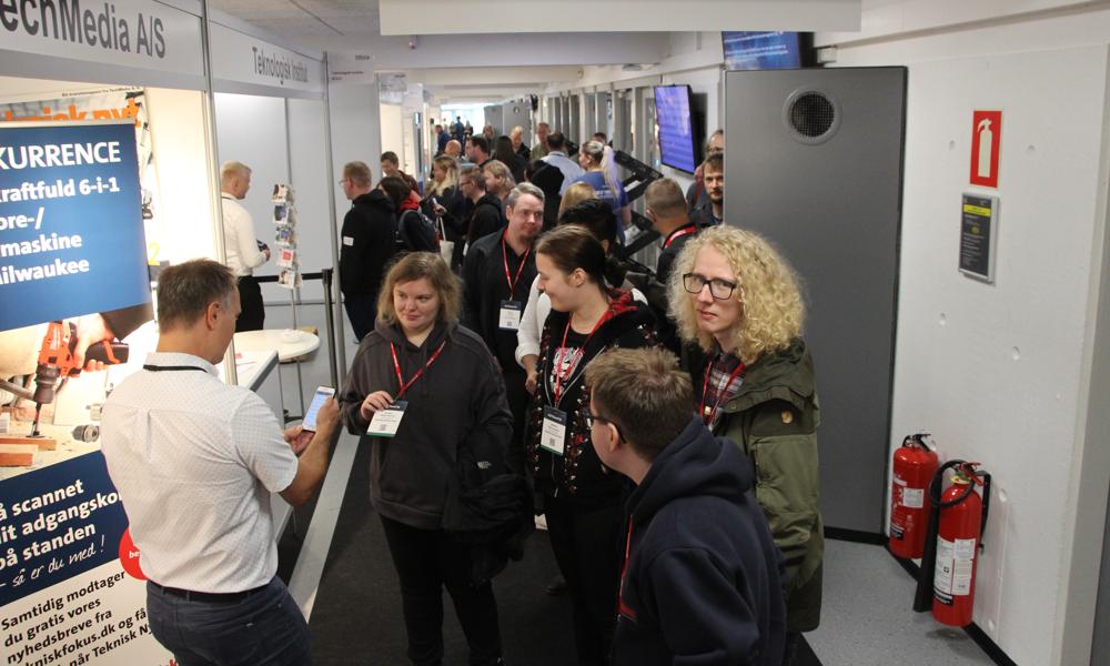 Gæsterne strømmer ind på årets Automatikmesse. Gæsterne strømmer ind på årets Automatikmesse.