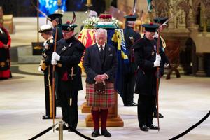Dronning Margrethe deltager ved dronning Elizabeths begravelse