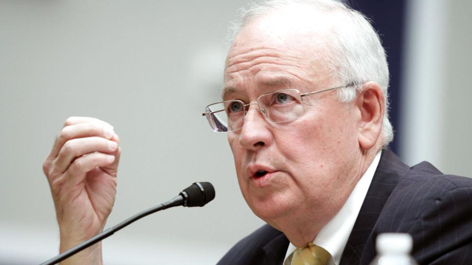 Trods en rigsretssag ledte særlig anklager Ken Starrs arbejde ikke til, at den amerikanske præsident Bill Clinton måtte afgive magten i forbindelse med Lewinsky-sagen. Starr er død 76 år gammel. (Arkivfoto). <i>Lauren Victoria Burke/Ritzau Scanpix</i>