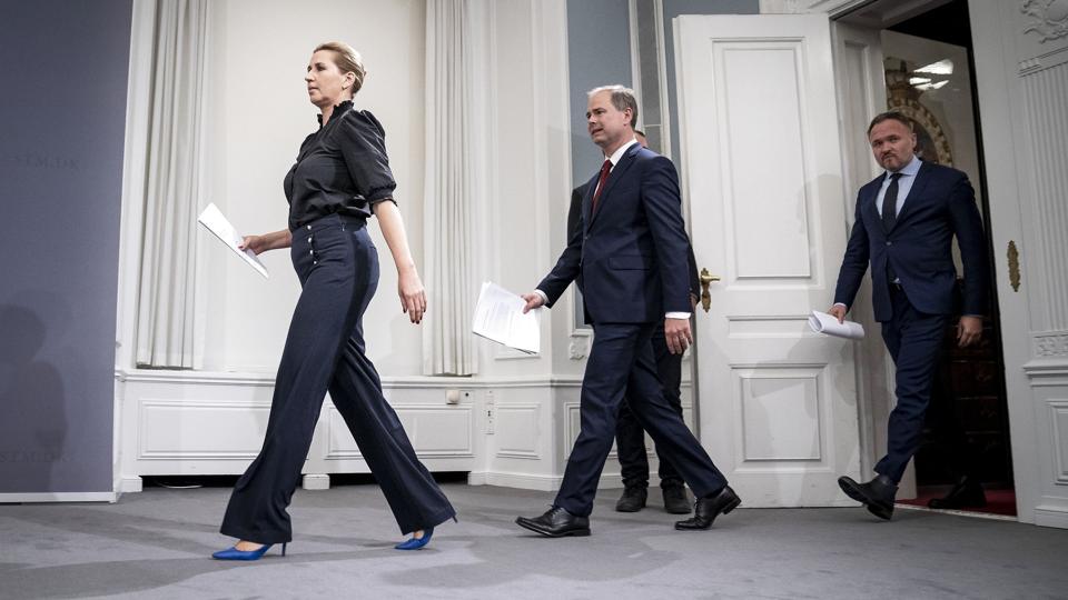 - Andre dele af samfundet vil komme til at mærke de stigende energipriser, siger Mette Frederiksen. <i>Mads Claus Rasmussen/Ritzau Scanpix</i>