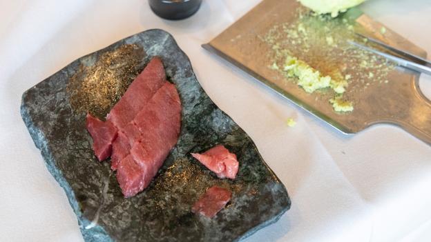 Restaurant Fusion i Aalborg har fået den allerstørste blåfinnede tun leveret til restauranten nogensinde. Aalborg 14. september 2022 <i>Foto: Kim Dahl Hansen</i>