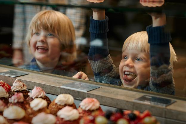 De søde og salte nyheder indbyder til hyggelige efterårsstunder for både store og små. <i>Pr-foto: Lagkagehuset</i>