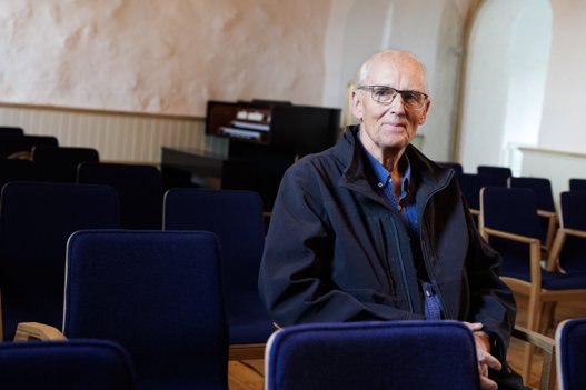 - Det skal stadig være et roligt kirkerum, som kan rumme både glæde og sorg, siger Børge Hornstrup og understreger, at selv om rummet nu kan bruges til mere, er det først og fremmest en kirke <i>Foto: Bo Lehm</i>