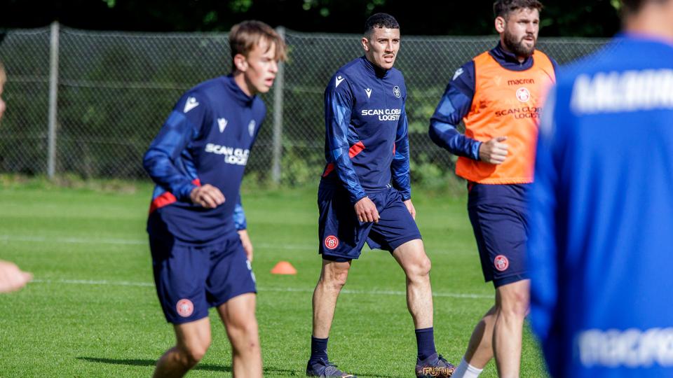 AaB-spillerne vender 4. januar tilbage til træningsbanen for at forberede sig til et forår i overlevelsens tegn. <i>Arkivfoto: Torben Hansen</i>