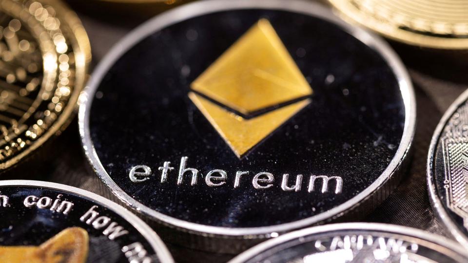 En ny opdatering af verdens næststørste blockchain, Ethereum, skal ifølge fonden bag sikre, at den bruger 99,9 procent mindre strøm. (Arkivfoto). <i>Dado Ruvic/Reuters</i>