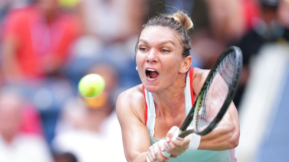 Simona Halep er ukampdygtig i resten af 2022, meddeler hun på de sociale medier. (Arkivfoto). <i>Danielle Parhizkaran/Ritzau Scanpix</i>