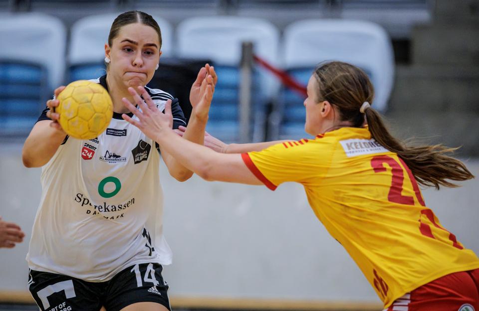 Andrea Jacobsen noterede sig for fire mål, da EH Aalborg ganske sikkert besejrede Gudme. <i>Arkivfoto: Martin Damgård</i>