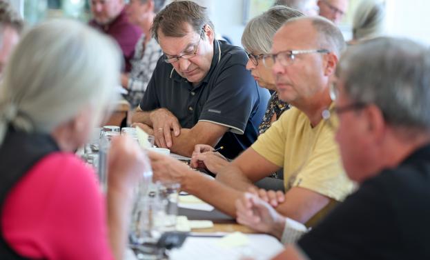 90 medlemmer af Grundejerforeningen for Saltum Strand var samlet til workshop for at drøfte krav og ønsker til et nyt grundlag for lokalplanlægning. <i>Foto: Bente Poder</i>