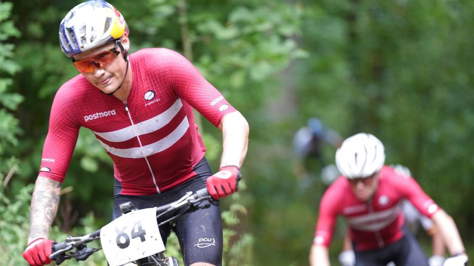 Danmark markerede sig flot hos både kvinder og mænd, da der lørdag blev afviklet VM i maratondisciplinen i mountainbike i Haderslev. <i>Claus Fisker/Ritzau Scanpix</i>